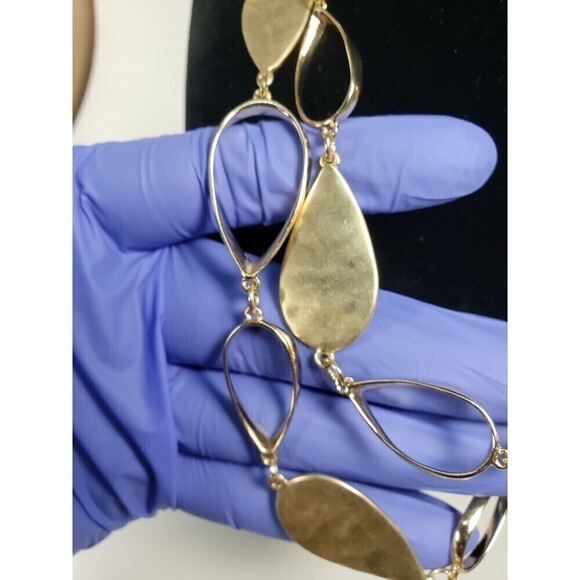 Layered Gold tone Water Drop Hammered Disc & Hoops Design Necklace - Picture 4 of 10